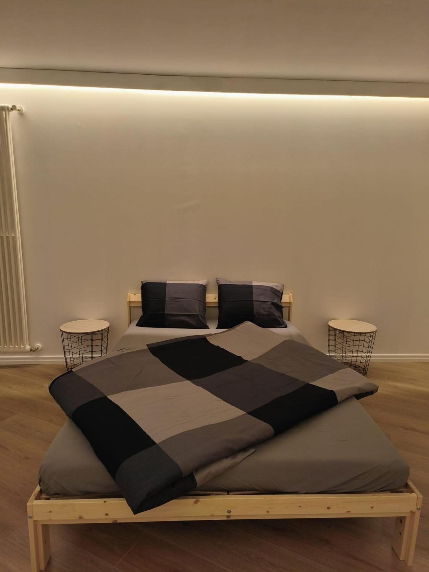 Palm Beach Loft Bissone Luaran gambar