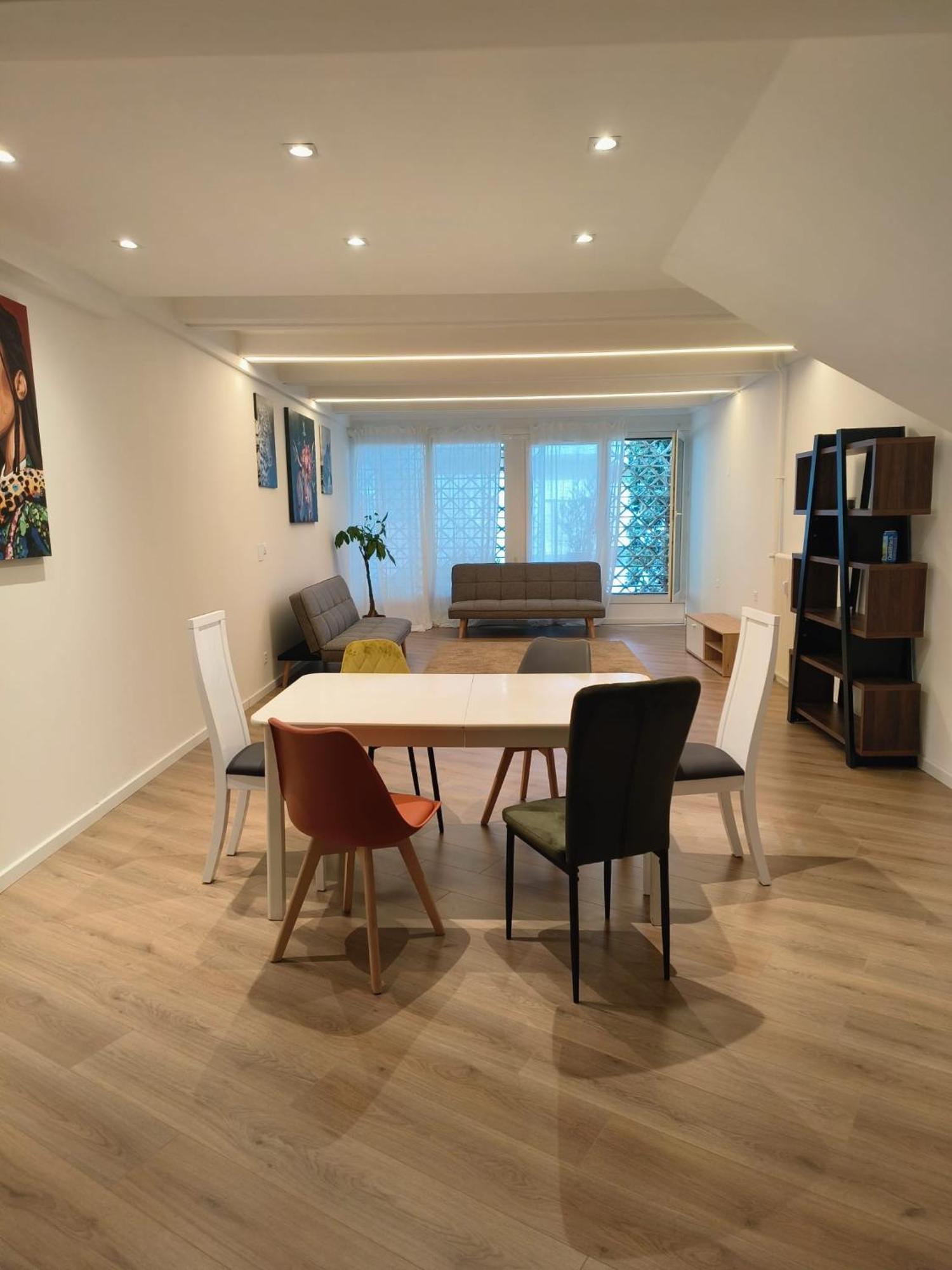 Palm Beach Loft Bissone Luaran gambar