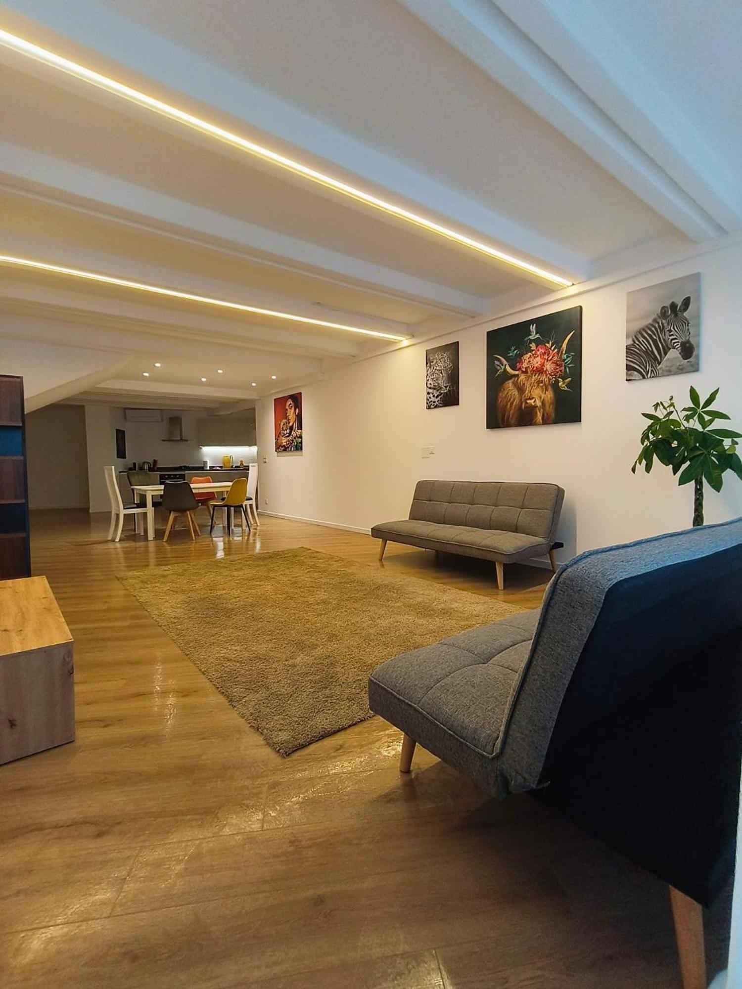 Palm Beach Loft Bissone Luaran gambar