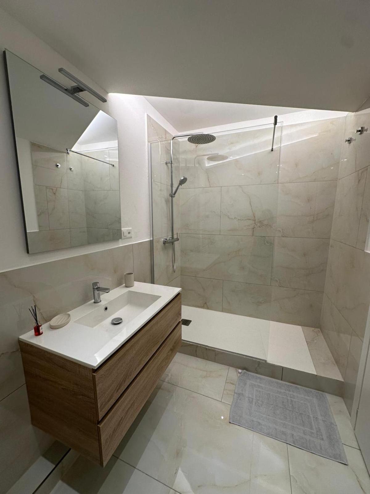 Palm Beach Loft Bissone Luaran gambar